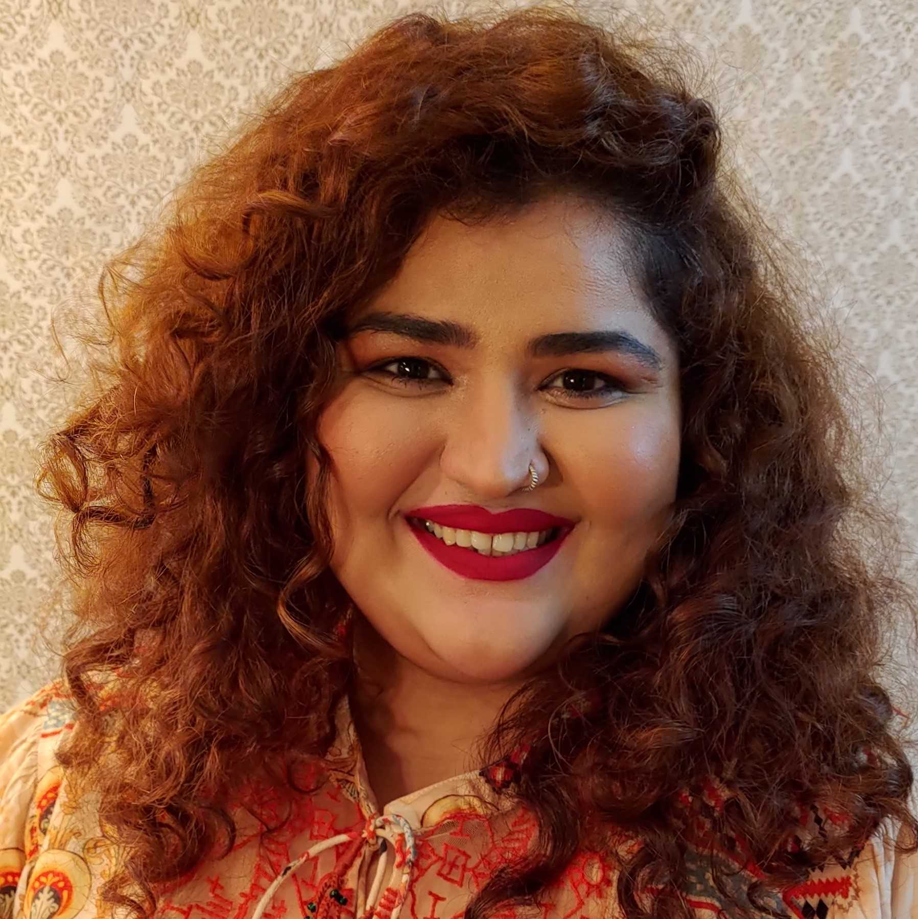 Celebrity Khushbu Thakkar - Tring India