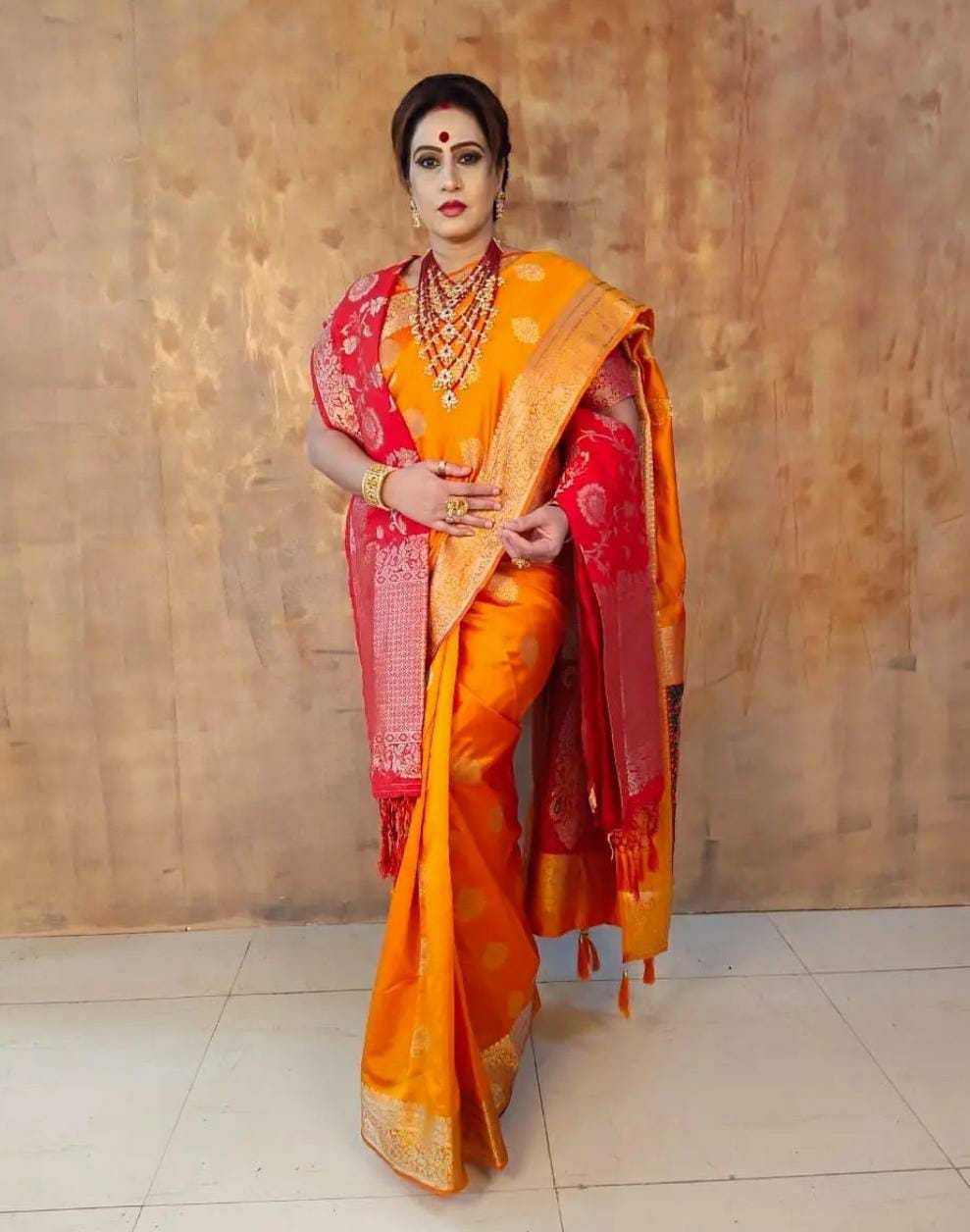 Celebrity Seema Pandey - Tring India