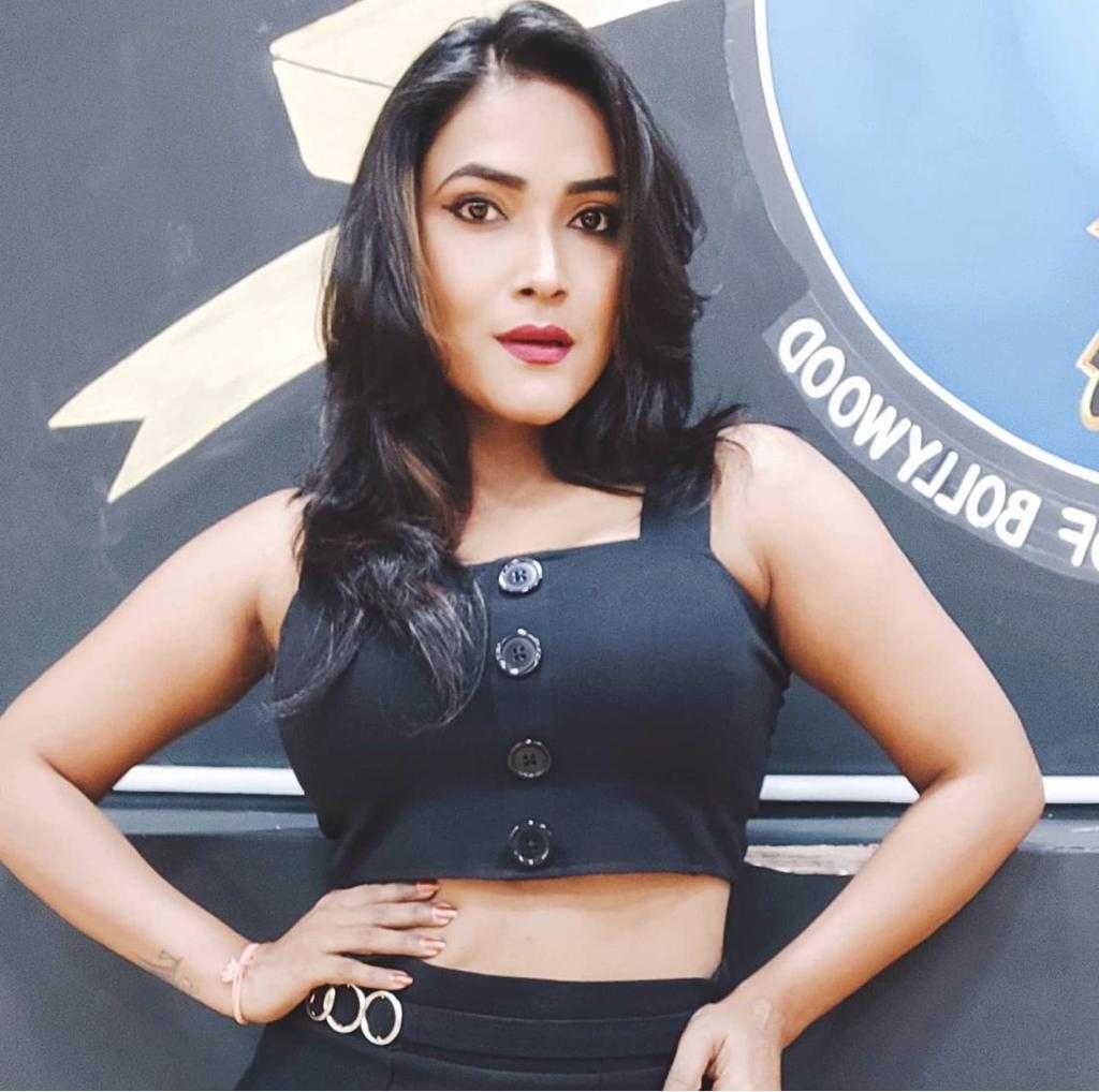 Celebrity Mahi kamla - Tring India