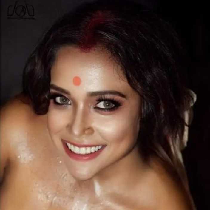 Celebrity Pooja Sen- Tring India