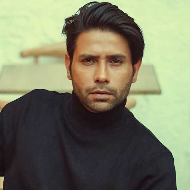 Celebrity Arham Abbasi - Tring India