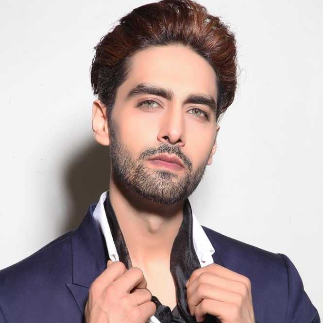 Celebrity Rohit Purohit - Tring India