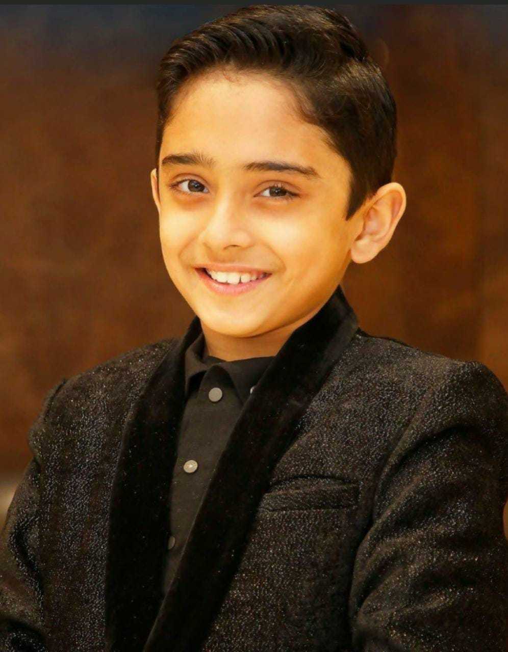 Celebrity Sanchit Chanana - Tring India