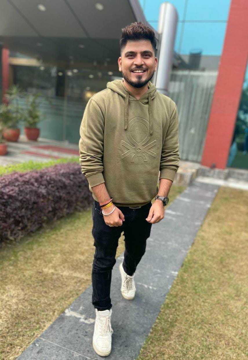 Celebrity Alok Mishra - Tring India