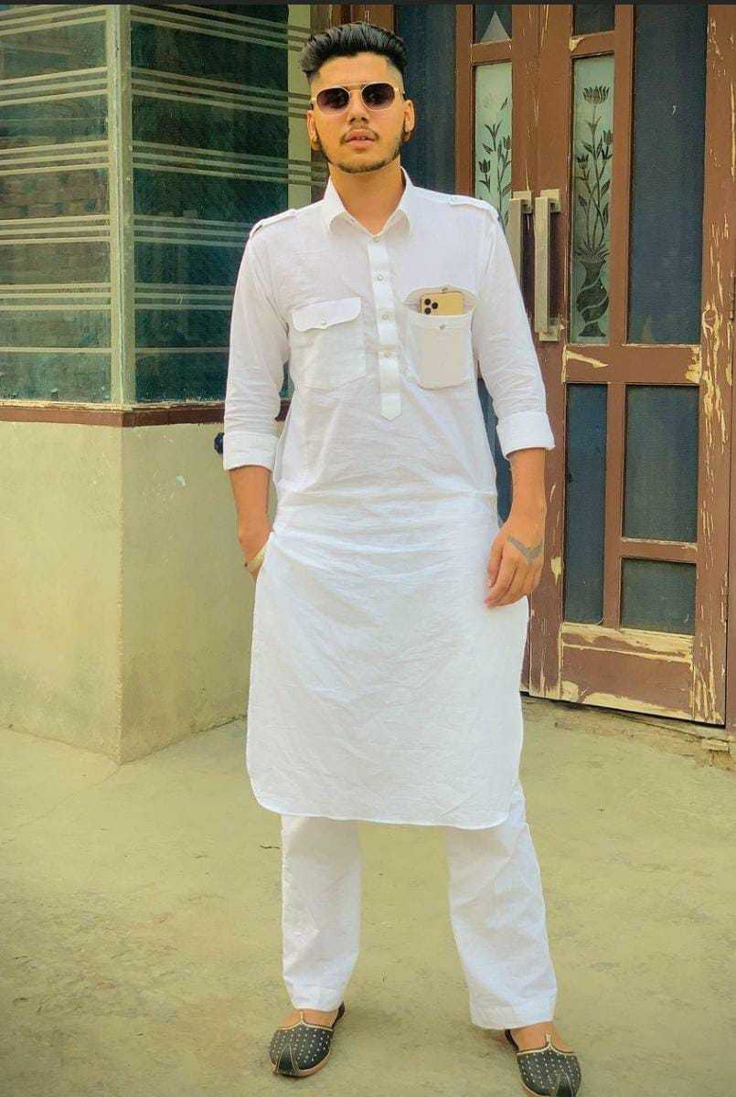 Celebrity Navdeep Rauke - Tring India