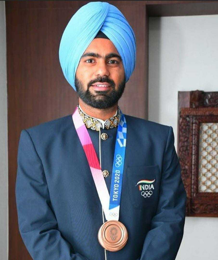 Celebrity Simranjeet Singh - Tring India
