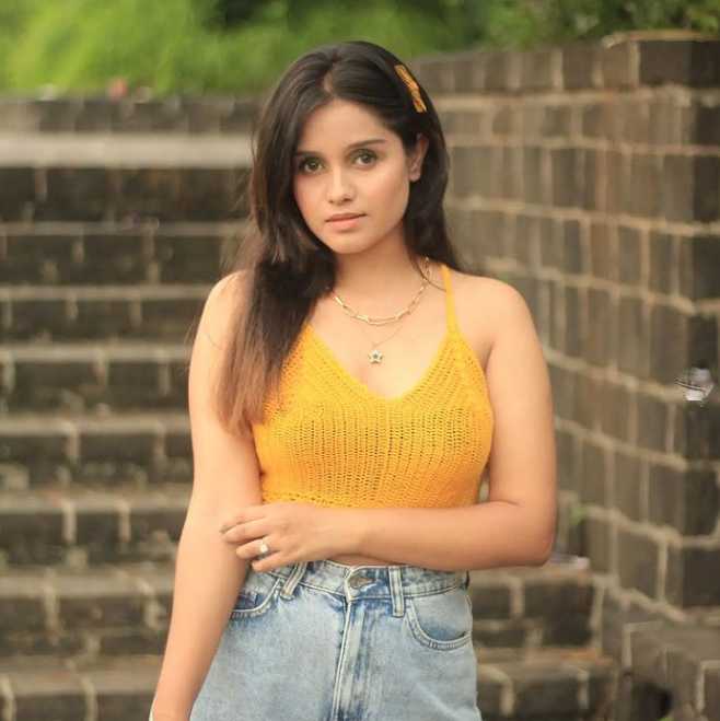 Celebrity Nisha Gupta - Tring India