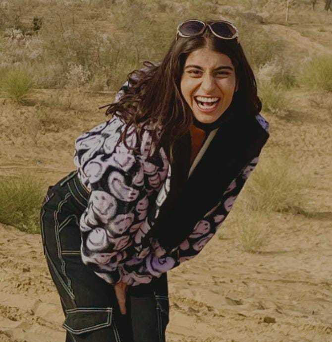 Celebrity Sara Soni - Tring India