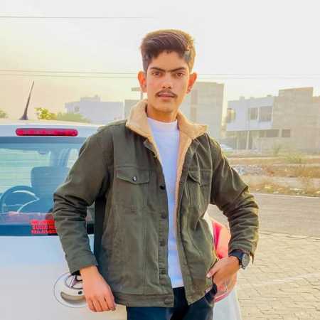 Celebrity Ronit Raj - Tring India