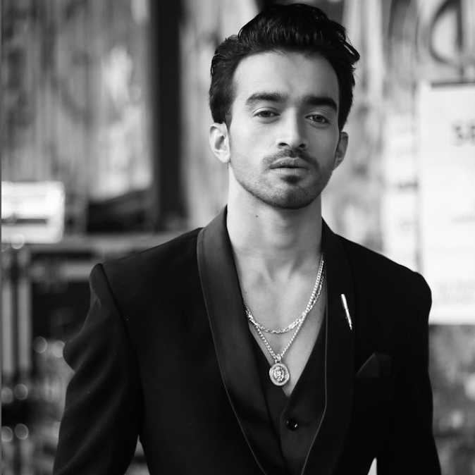 Celebrity Rohit Singh - Tring India