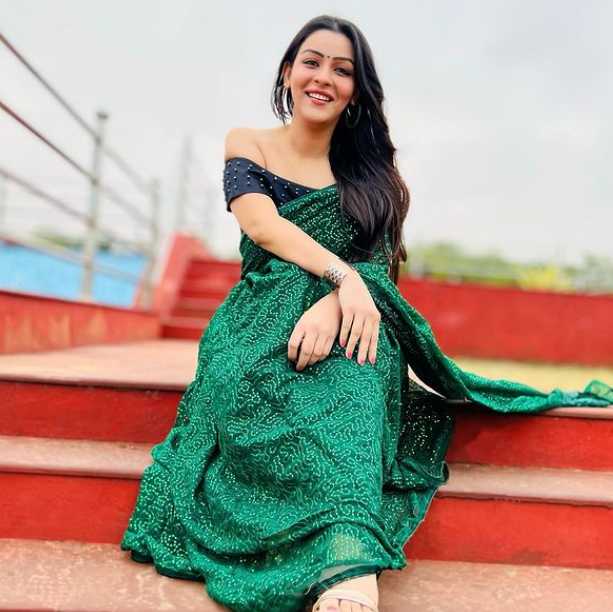 Celebrity Yamini Malhotra - Tring India