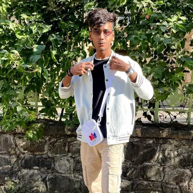 Celebrity Vishal Damodhre - Tring India