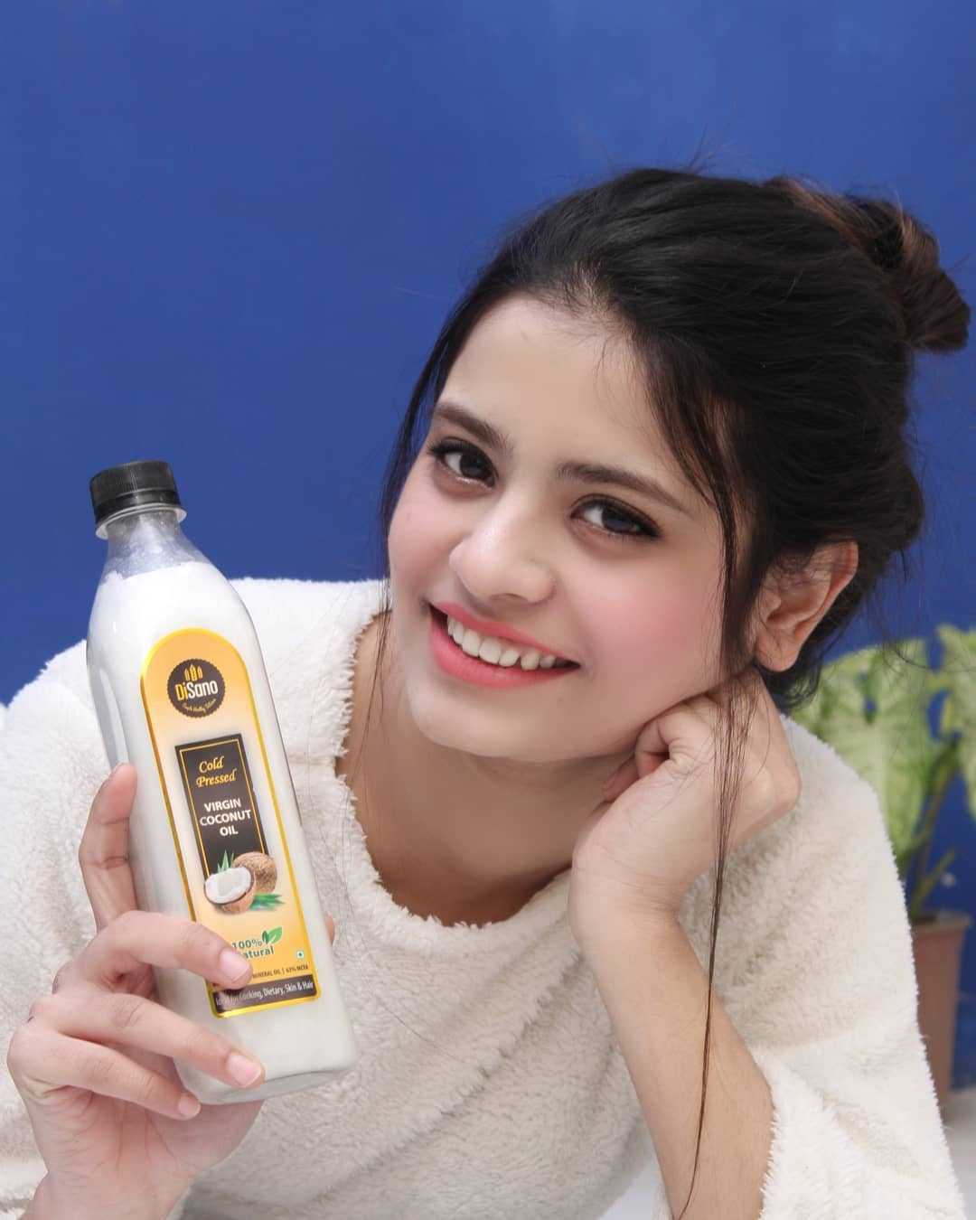 Celebrity Nimra Shaikh - Tring India