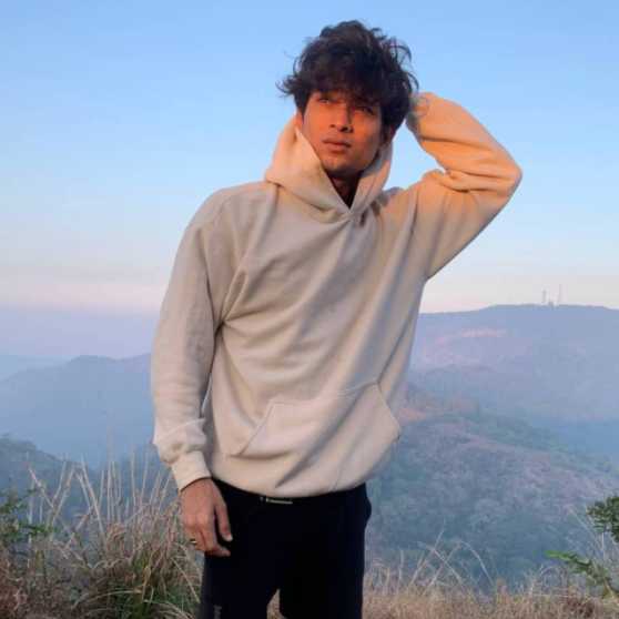 Celebrity Aniket Tatkare - Tring India