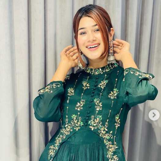 Celebrity Sharain Khanduja - Tring India