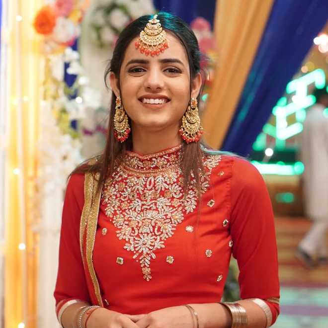 Celebrity Rashmeet Kaur - Tring India