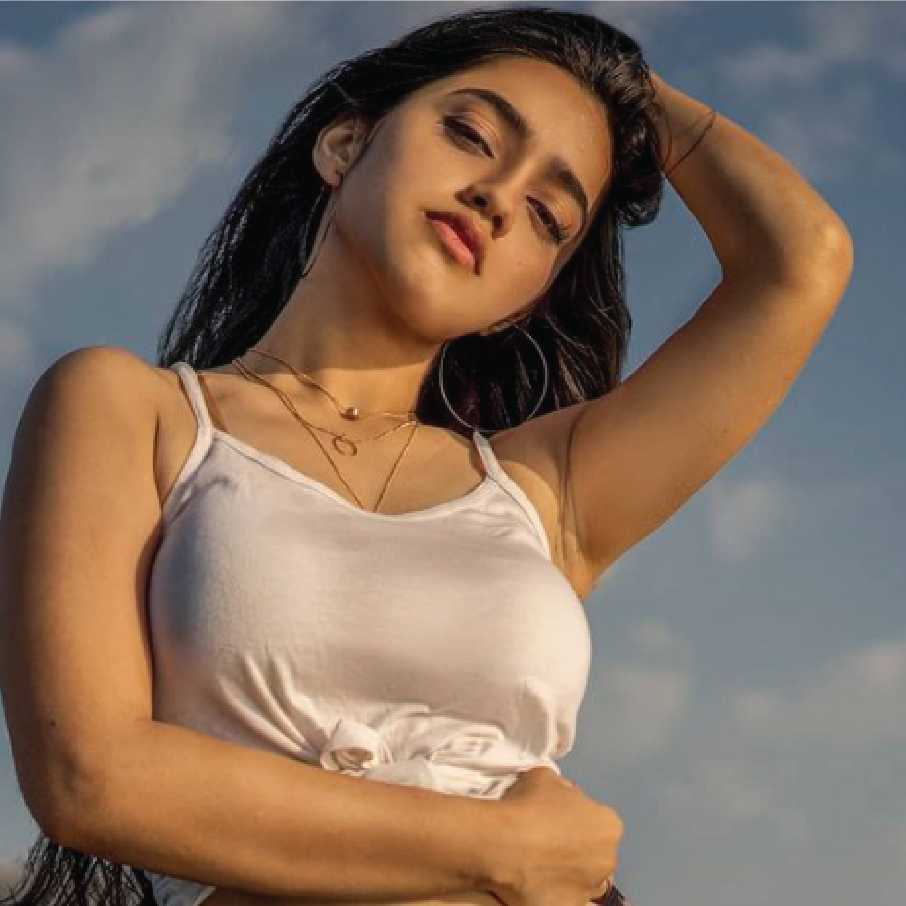 Celebrity Priyanka Bhuti - Tring India