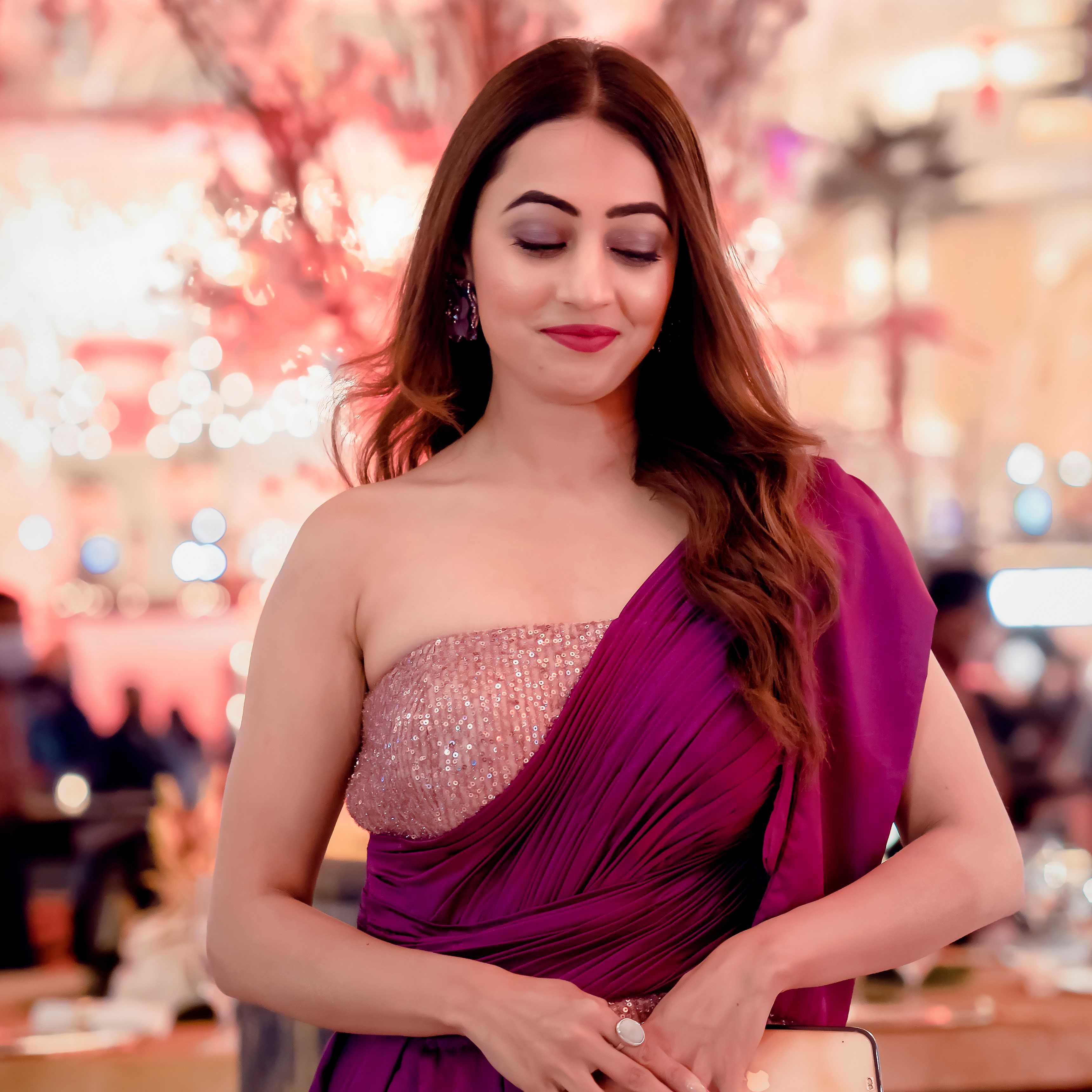 Celebrity Tina Behl - Tring India