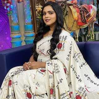Celebrity Komal Shete - Tring India
