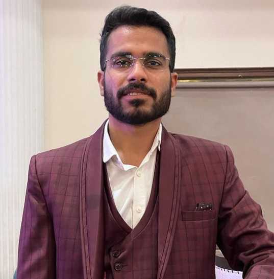 Celebrity Gautam Khattar - Tring India