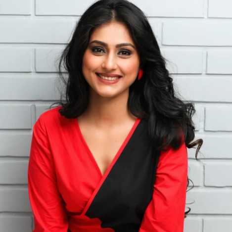 Celebrity Reshma Shinde - Tring India