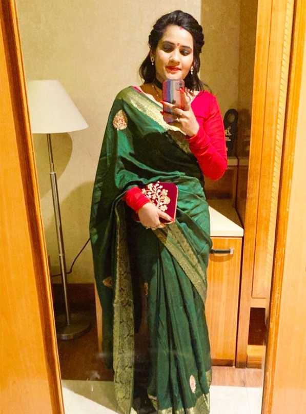 Celebrity Supriya Katiyar - Tring India