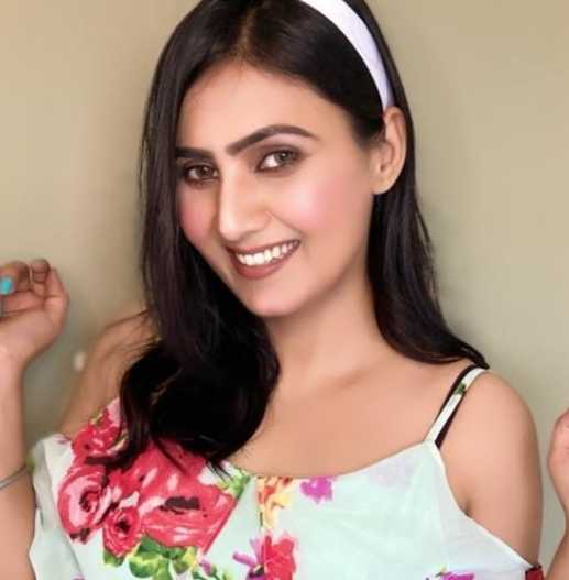 Celebrity Amita Yadav - Tring India