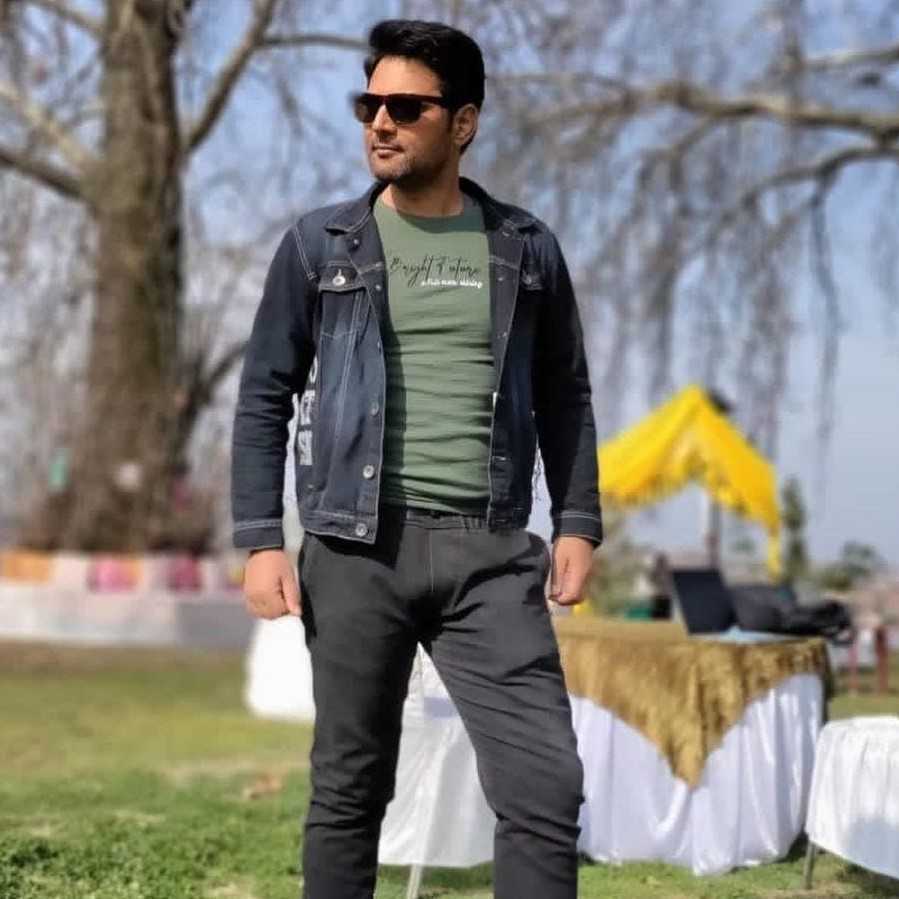 Celebrity Rahat Kazmi - Tring India