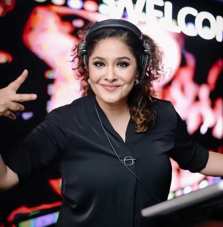 Celebrity DJ Barkha - Tring India