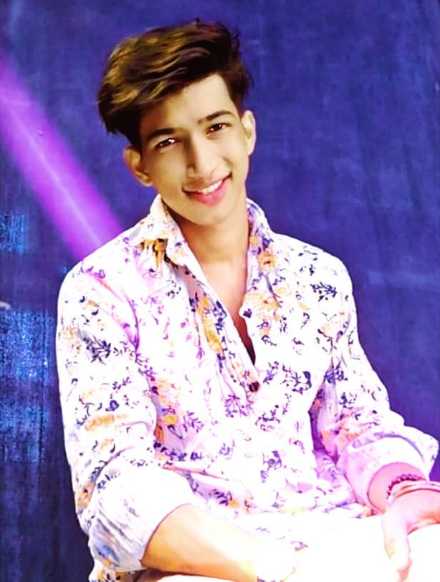 Celebrity Kishan Kanhaiya Parashar - Tring India