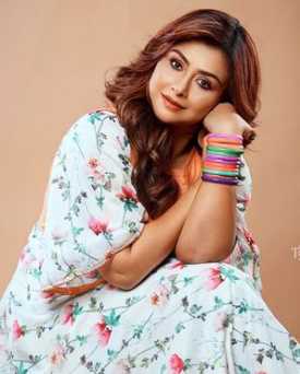 Celebrity Debjani Chatterjee - Tring India