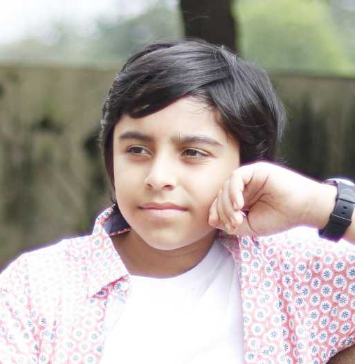 Celebrity Harshil Thakkar - Tring India