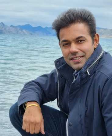 Celebrity Saurabh Pandey - Tring India