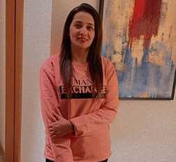 Celebrity Tania - Tring India