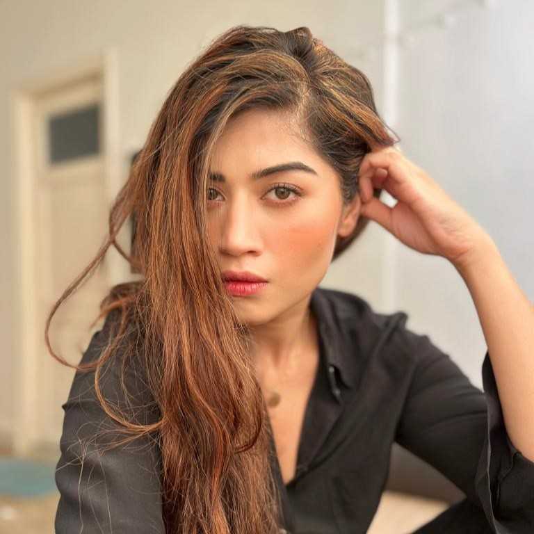 Celebrity Donna Munshi - Tring India