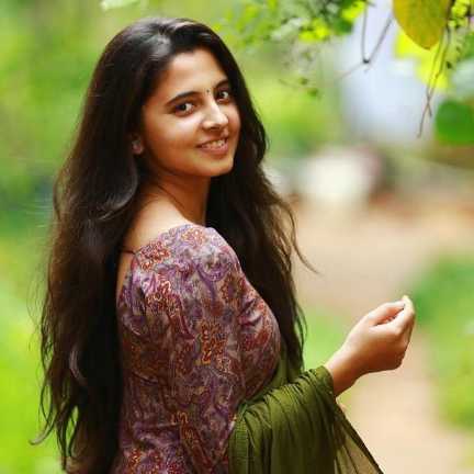 Celebrity Preethi Asrani - Tring India