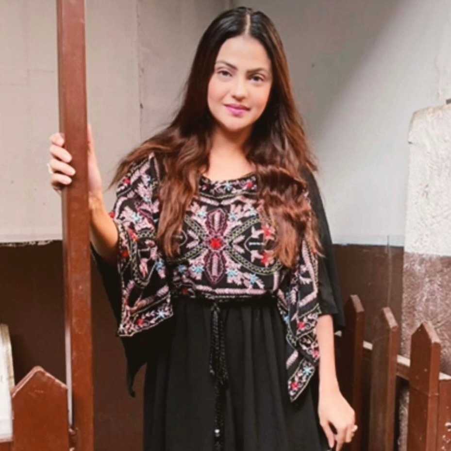 Celebrity Vividha Kirti - Tring India