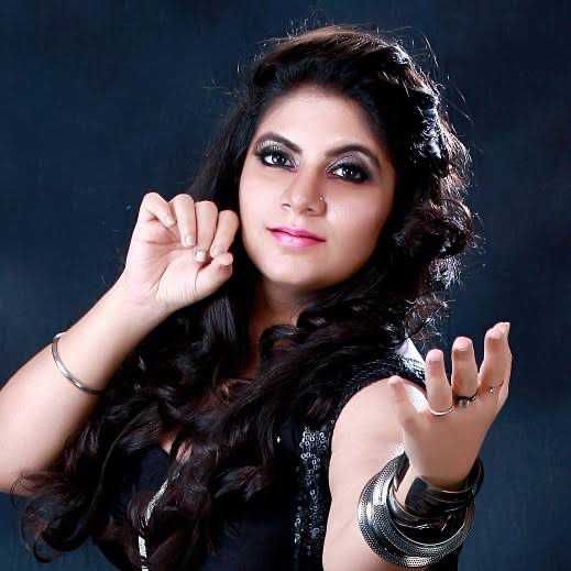 Celebrity Tarannum Malik- Tring India