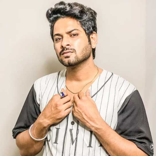 Celebrity Satya Tiwari - Tring India