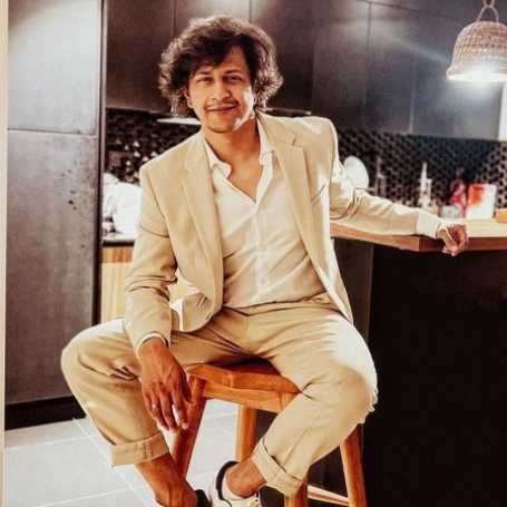Celebrity Shubh Mukherjee - Tring India