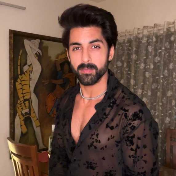 Celebrity Akshay Bindra - Tring India