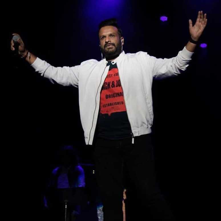 Celebrity Varun Gupta - Tring India