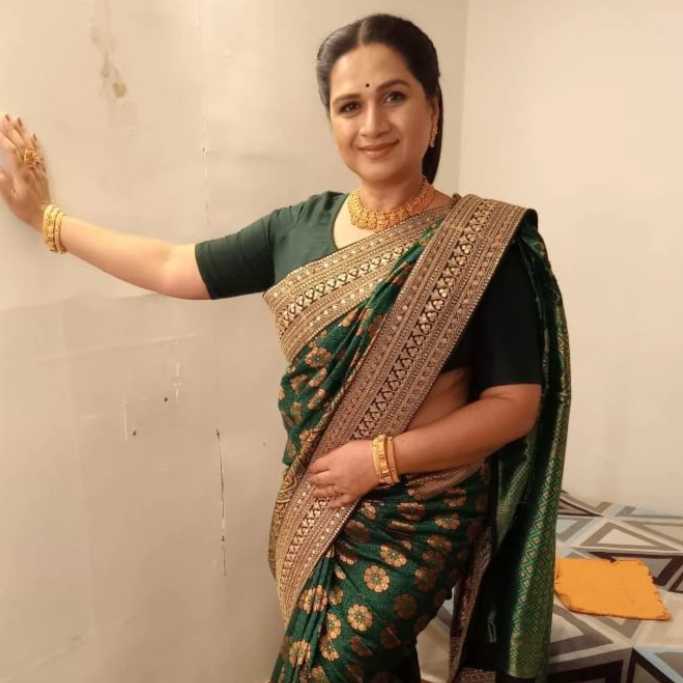 Celebrity Neetu Pandey - Tring India