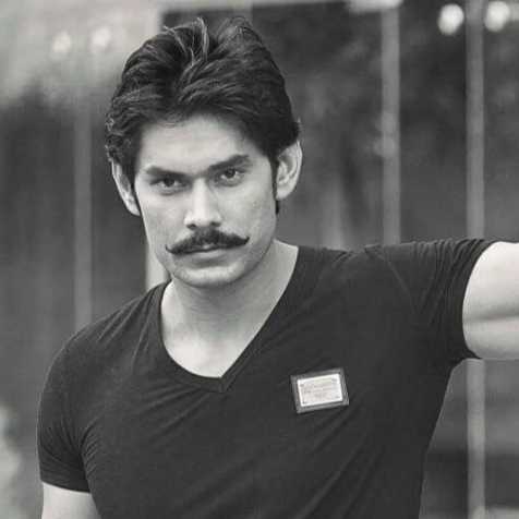 Celebrity Rajesh Bhaati - Tring India