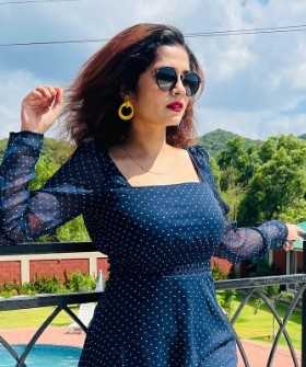 Celebrity Sneha More - Tring India