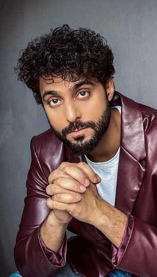 Celebrity Shishir Singh - Tring India