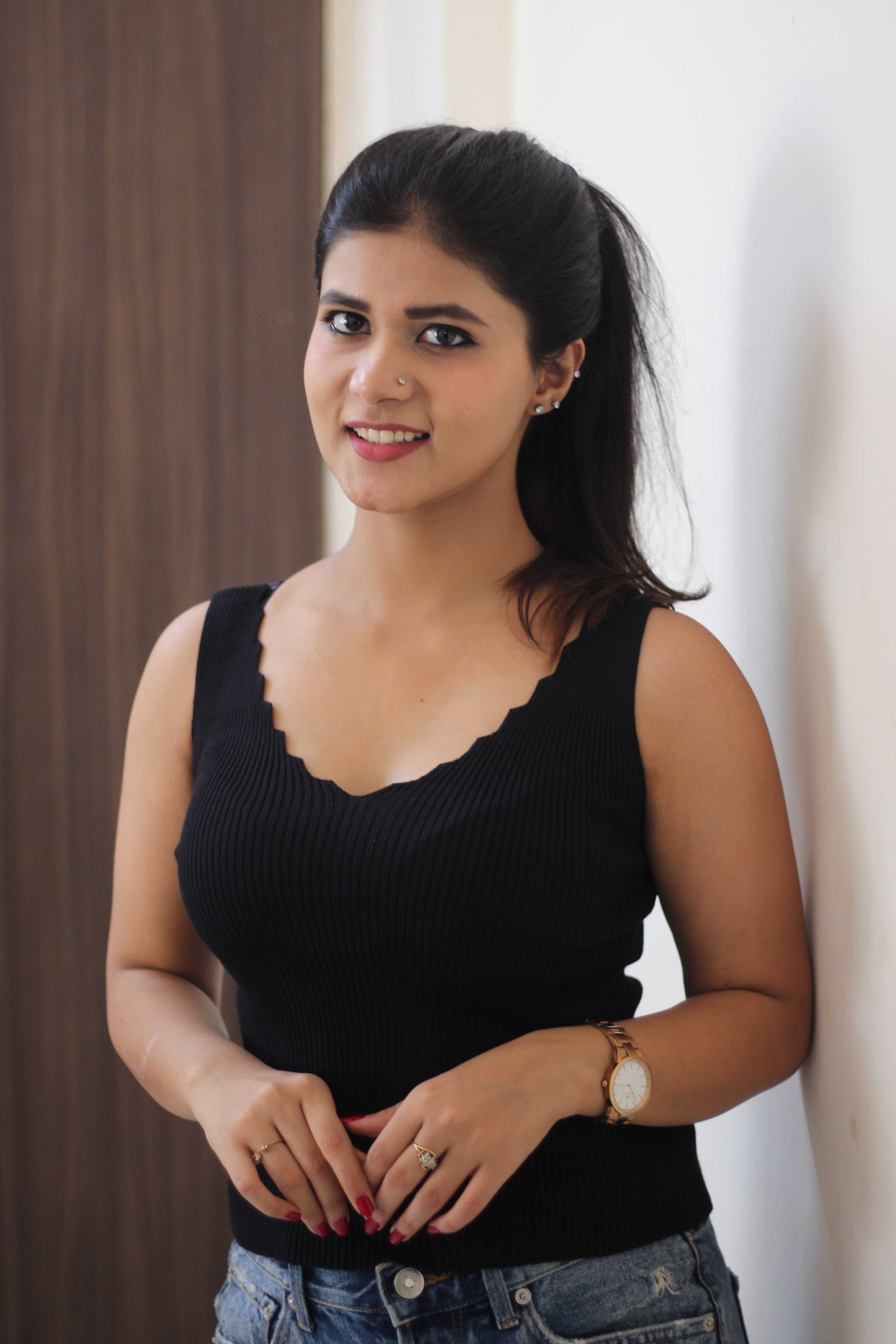 Celebrity Neeva Malik - Tring India