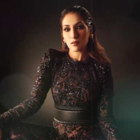 Celebrity Alisshaa Ohri - Tring India