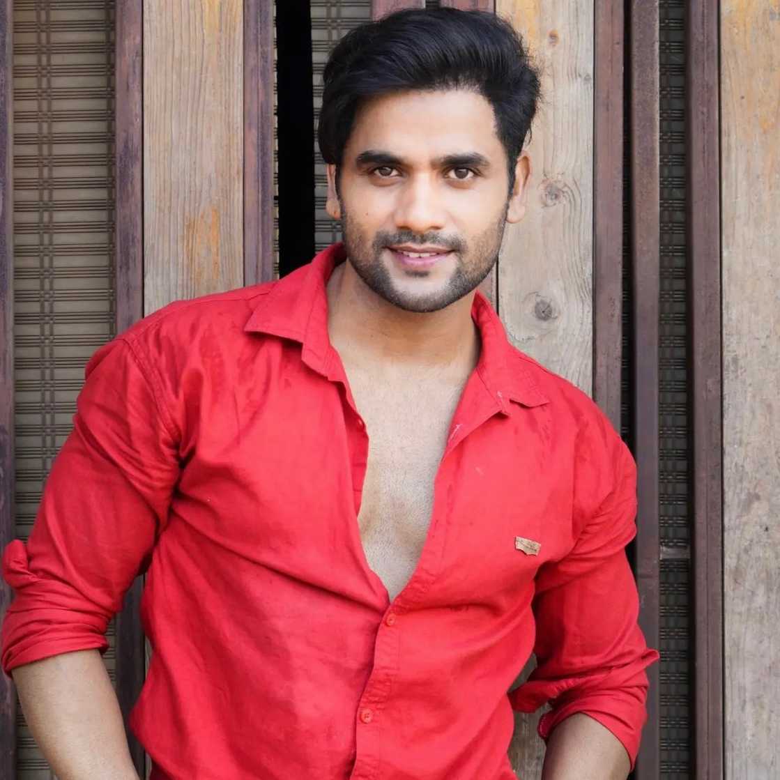 Celebrity Vishal Goswami - Tring India