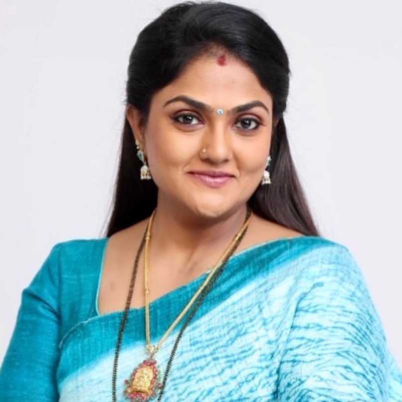 Celebrity Nirosha Radha - Tring India